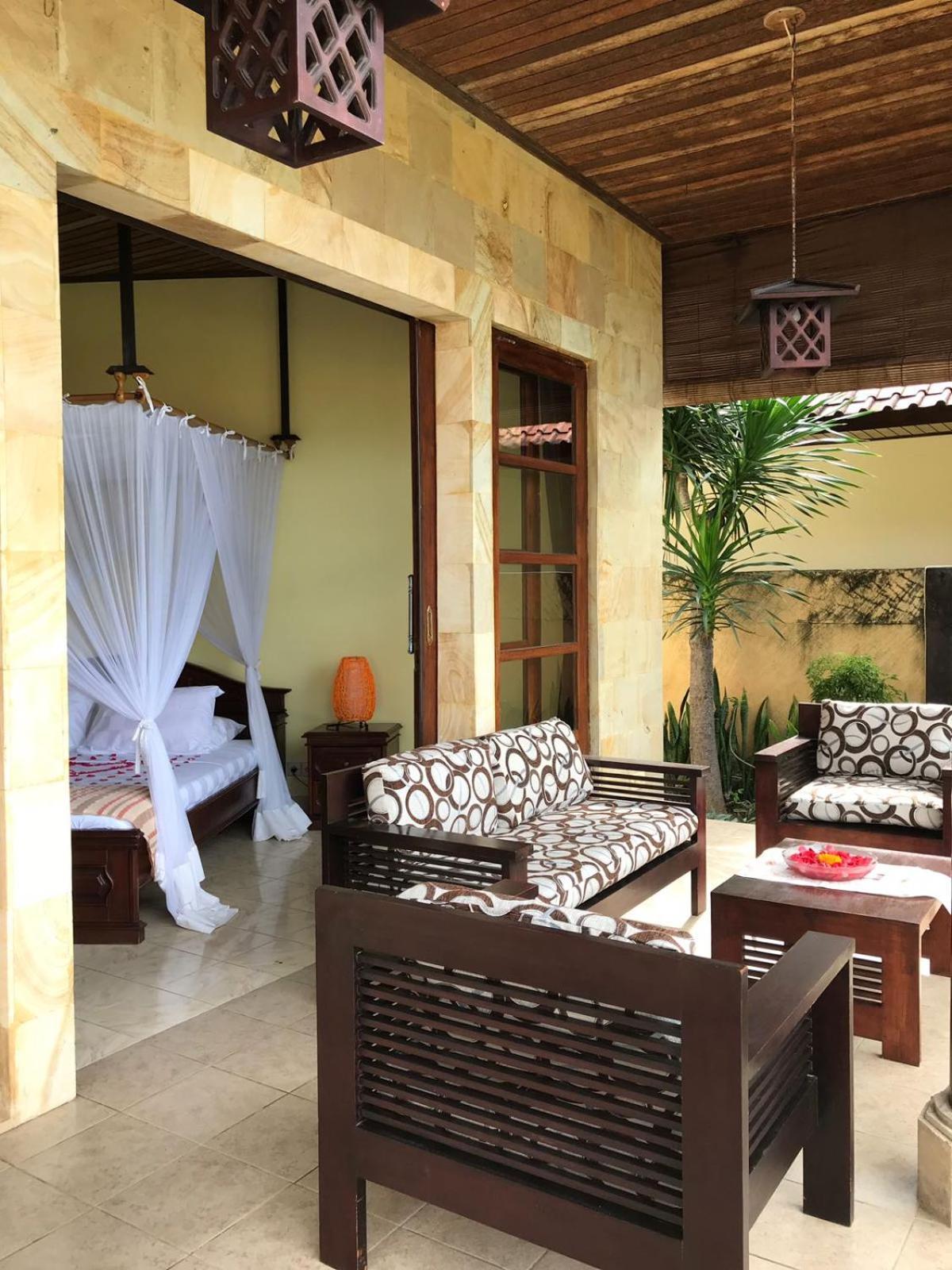 Ocean Beachfront Villa Dini Banjar  Eksteriør billede