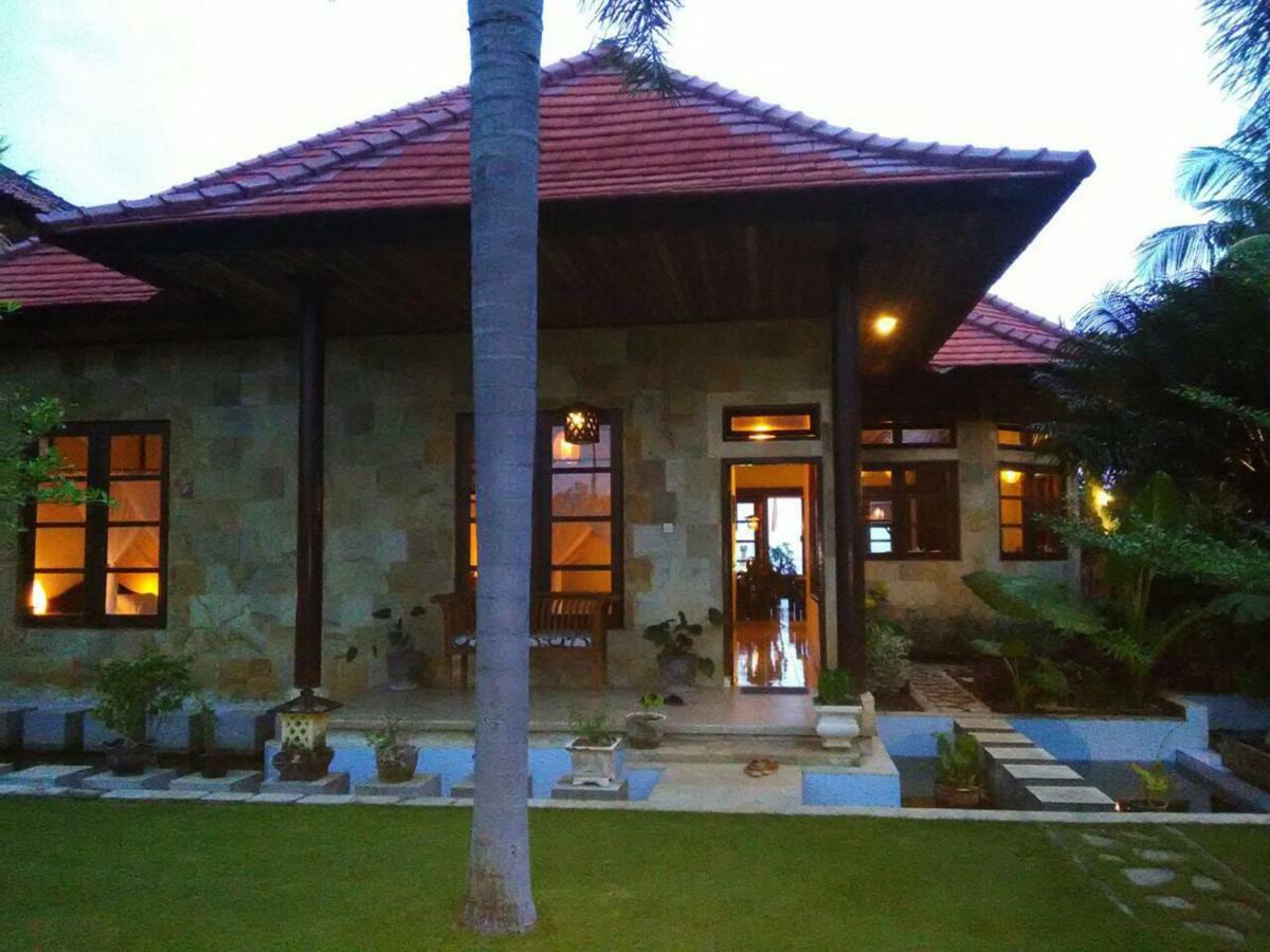 Ocean Beachfront Villa Dini Banjar  Eksteriør billede