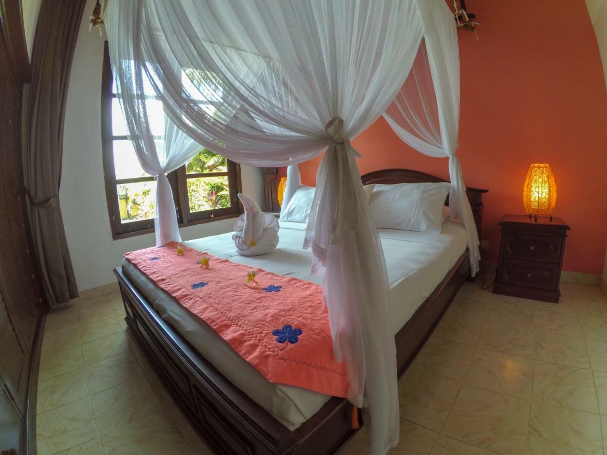 Ocean Beachfront Villa Dini Banjar  Eksteriør billede