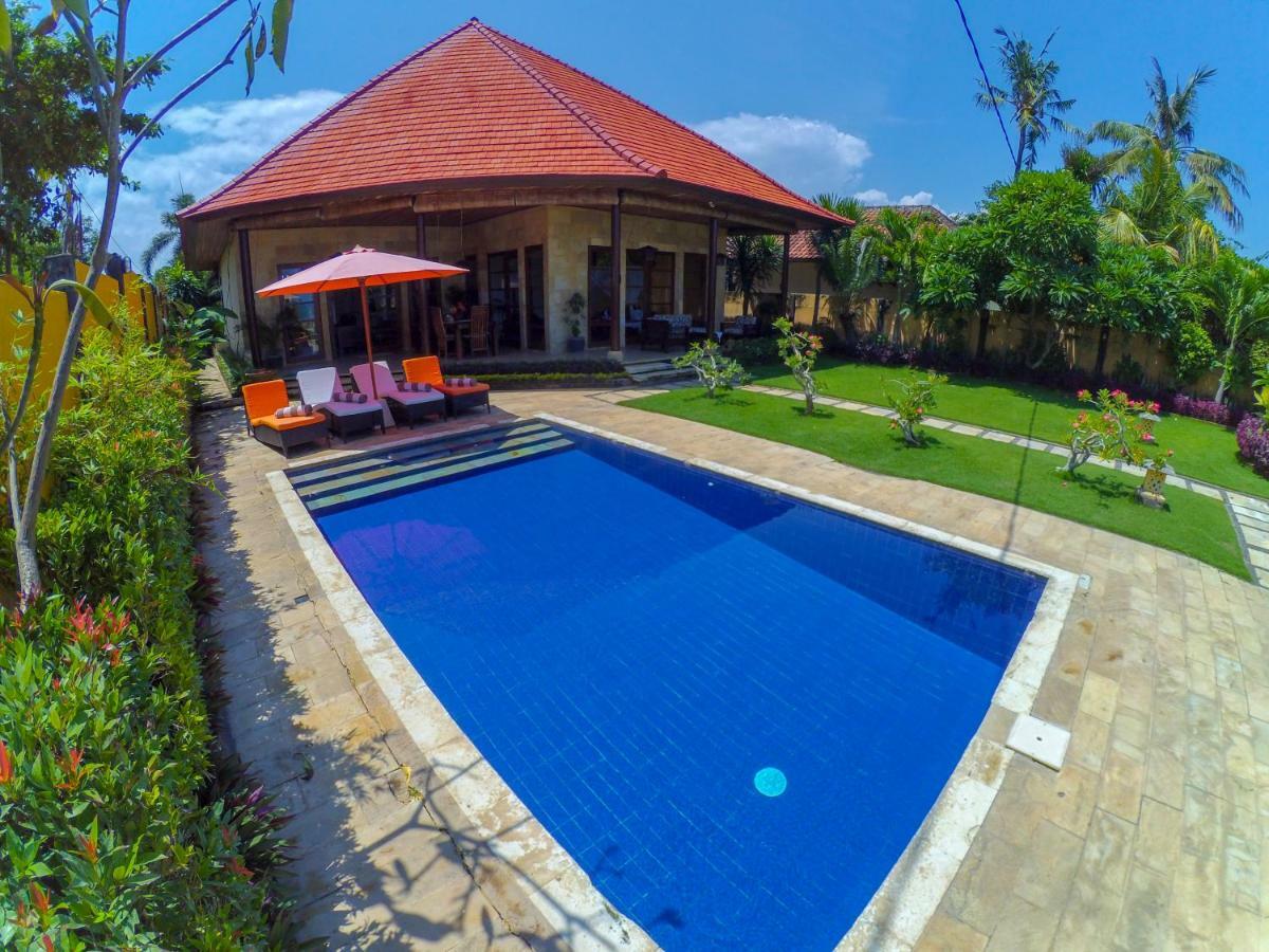 Ocean Beachfront Villa Dini Banjar  Eksteriør billede
