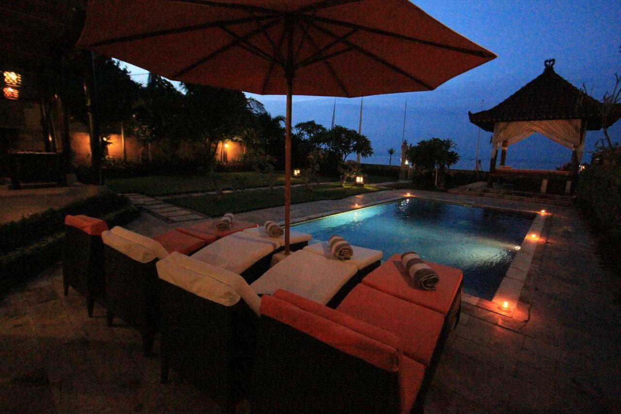 Ocean Beachfront Villa Dini Banjar  Eksteriør billede